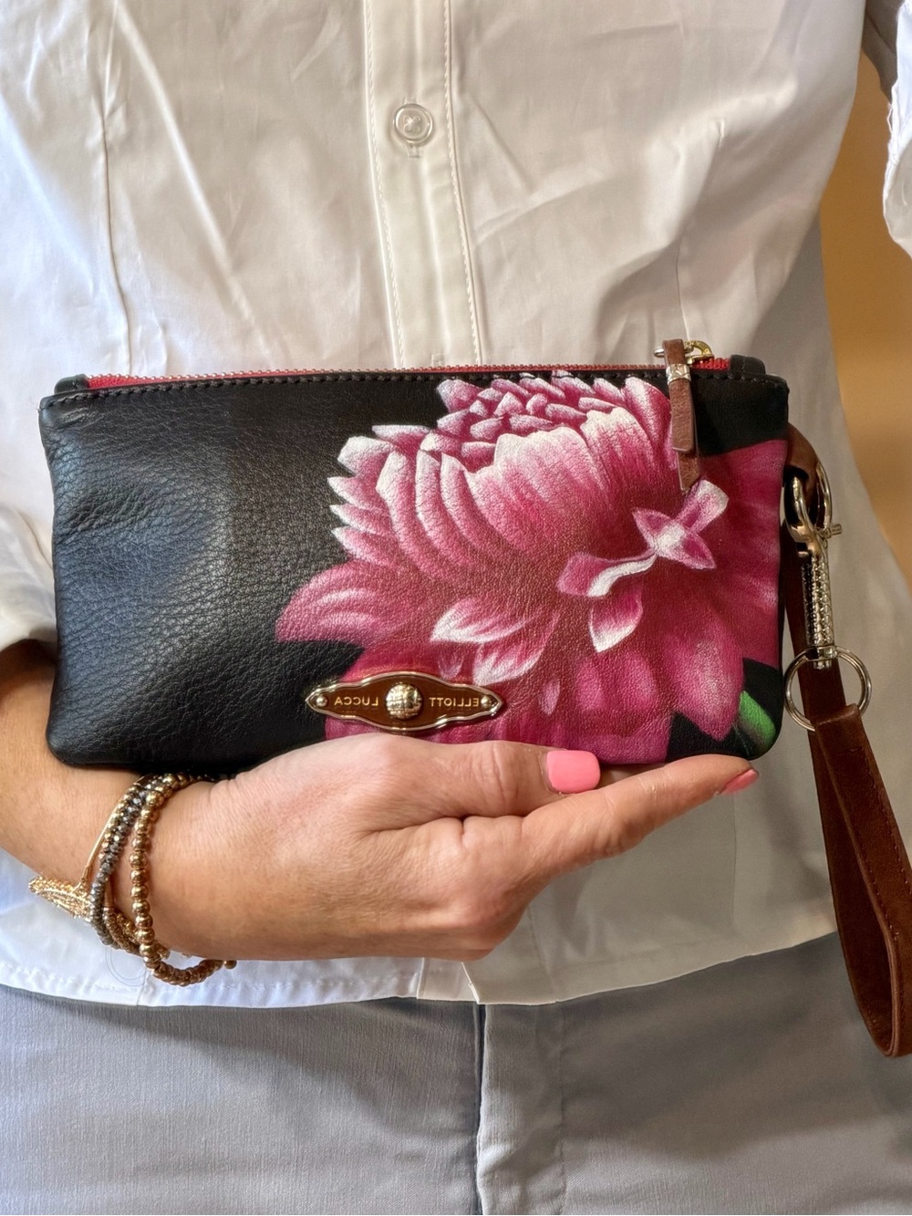 Elliott Lucca Barbiecore 2010’s Bright Pink Floral Chocolate Brown Wristlet VGUC